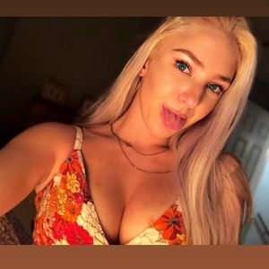 Meet your Posher, Leah